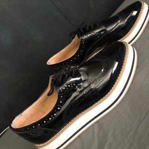 Perfect condition low platform shoes, worn twice
